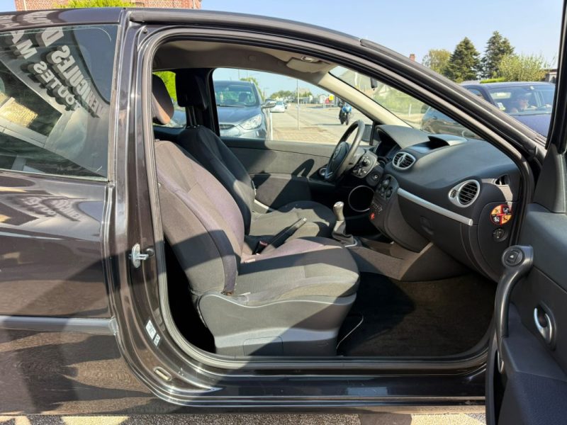 Renault Clio III 1.5 DCi 85Ch Exception