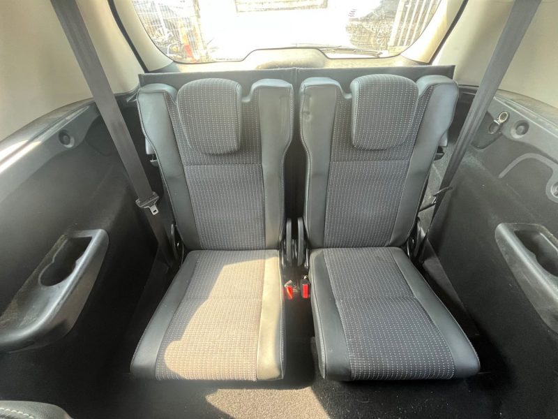 Renault Grand Scenic 1.5 Dci 110 Ch Boite Auto 7 Place 