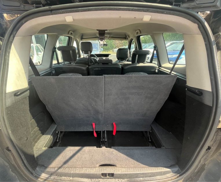 Renault Grand Scenic 1.5 Dci 110 Ch Boite Auto 7 Place 