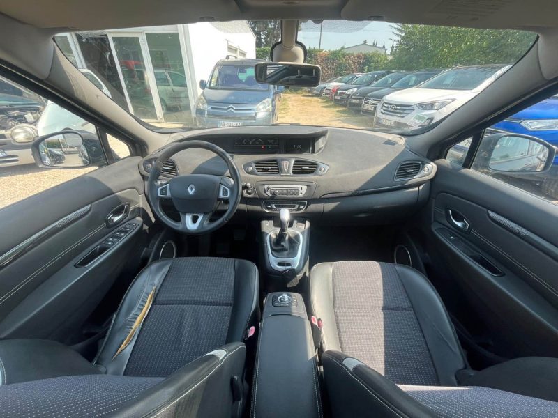 Renault Grand Scenic 1.5 Dci 110 Ch Boite Auto 7 Place 