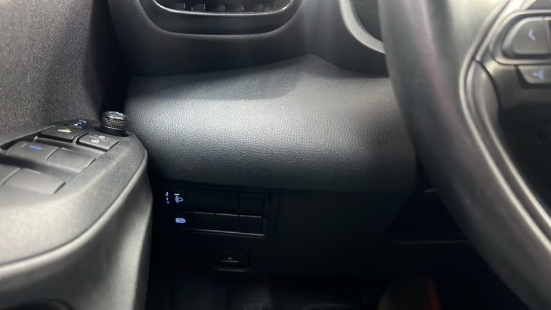 TOYOTA YARIS CROSS SUV 1.5 HYBRIDE 116cv DYNAMIC BUSINESS/1 ERE MAIN/TVA RECUPERABLE