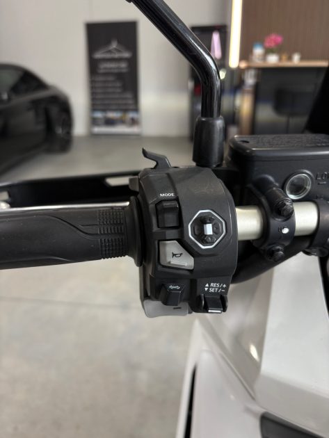HONDA XADV 750 / 2024 / 6400 KMS / AKRAPOVIC