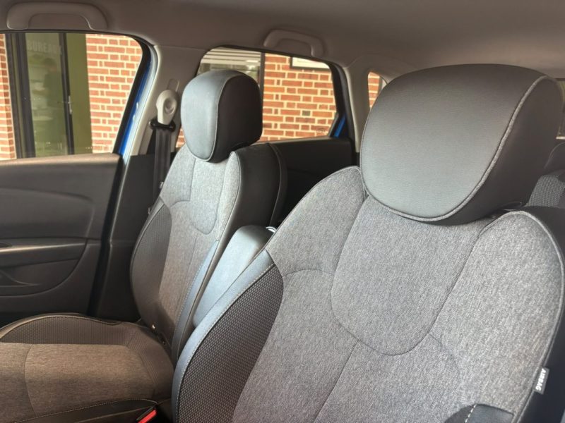 🚗 RENAULT CAPTUR 0.9 TCe 90 Intens energy 📷 Caméra de recul • 🧊 Climatisation • 🎵 Bluetooth