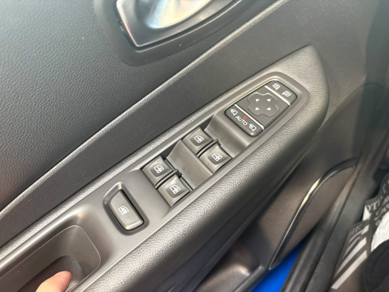 🚗 RENAULT CAPTUR 0.9 TCe 90 Intens energy 📷 Caméra de recul • 🧊 Climatisation • 🎵 Bluetooth