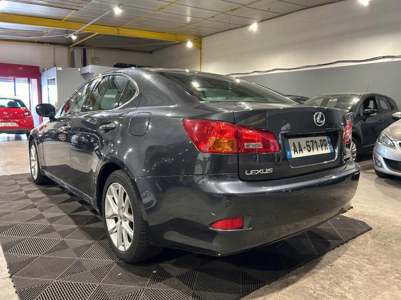 LEXUS IS IS 220D 177CH PACK SPORT 