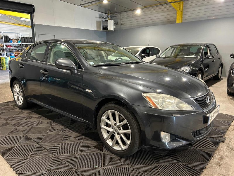 LEXUS IS IS 220D 177CH PACK SPORT 