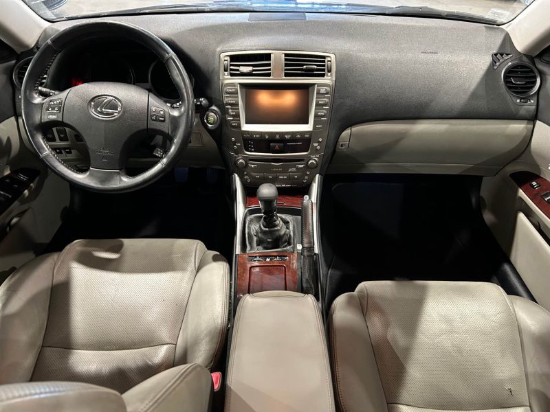LEXUS IS IS 220D 177CH PACK SPORT 