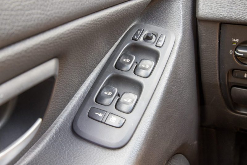 VOLVO XC90 D5 CUIR 7 PLACES 2006