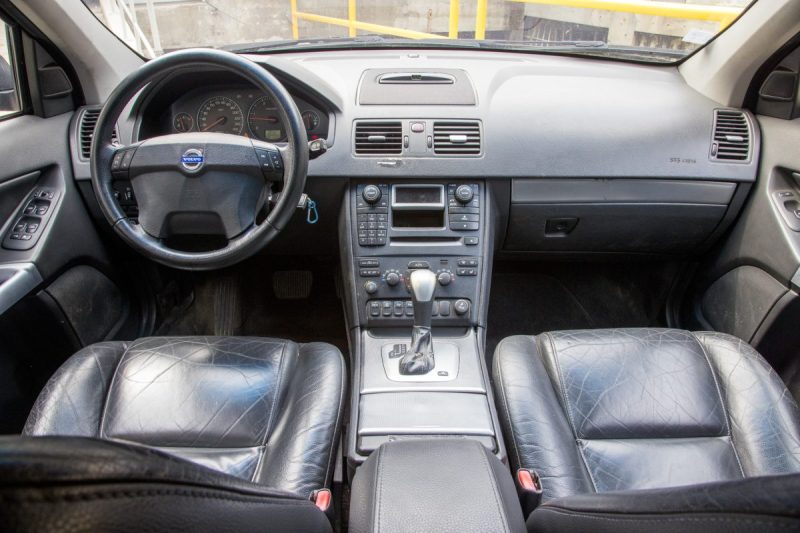 VOLVO XC90 D5 CUIR 7 PLACES 2006