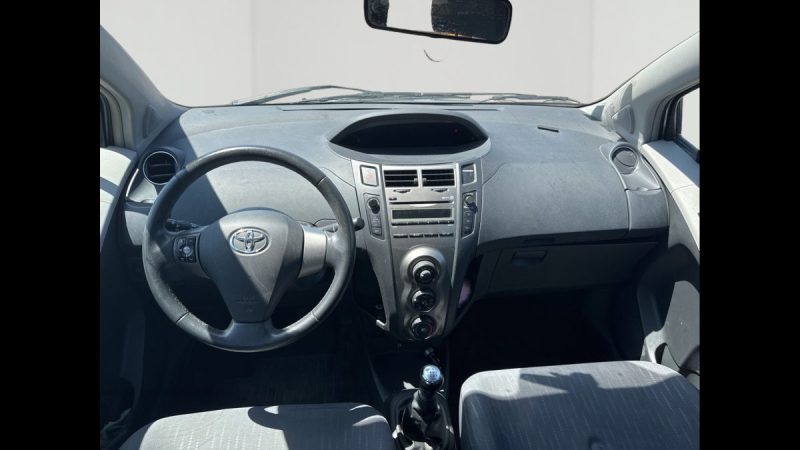TOYOTA YARIS 1.3 VVT 101ch CONFORT STOP AND START 2009