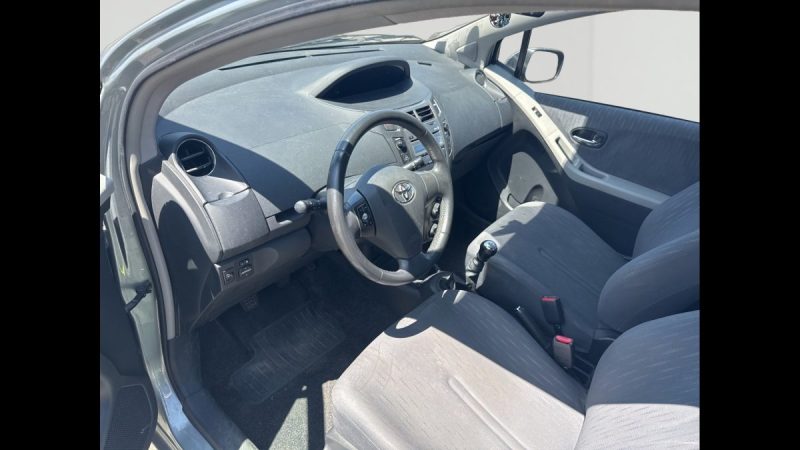 TOYOTA YARIS 1.3 VVT 101ch CONFORT STOP AND START 2009