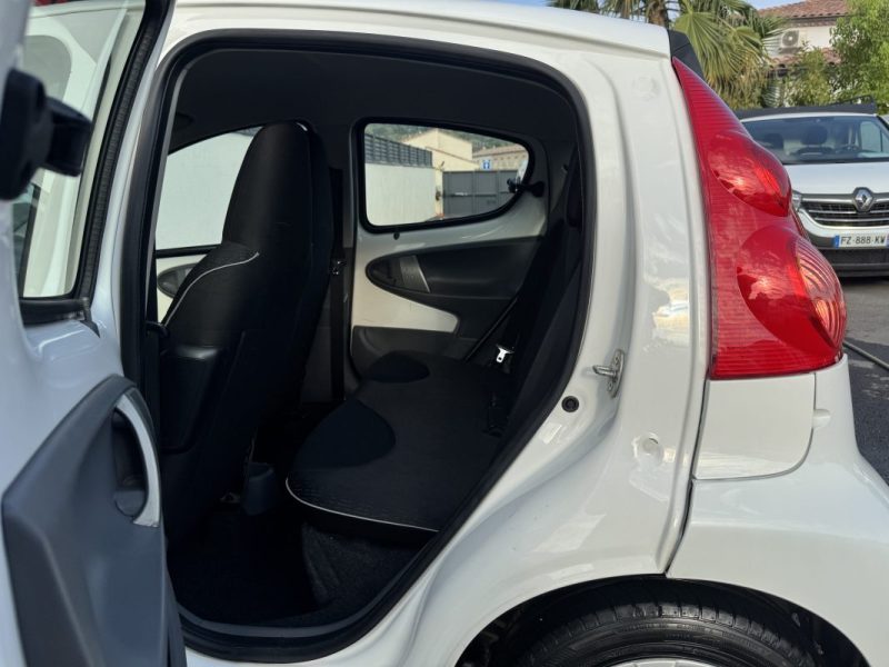 PEUGEOT 107 1.0E 12V TRENDY 2011