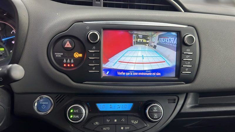 TOYOTA YARIS FRANCE BUSINESS AUTO 100cv HYBRIDE/1 ERE MAIN/TVA RECUPERABLE