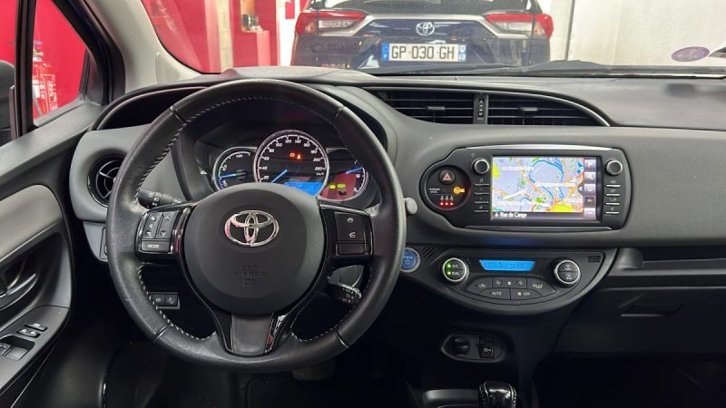 TOYOTA YARIS FRANCE BUSINESS AUTO 100cv HYBRIDE/1 ERE MAIN/TVA RECUPERABLE