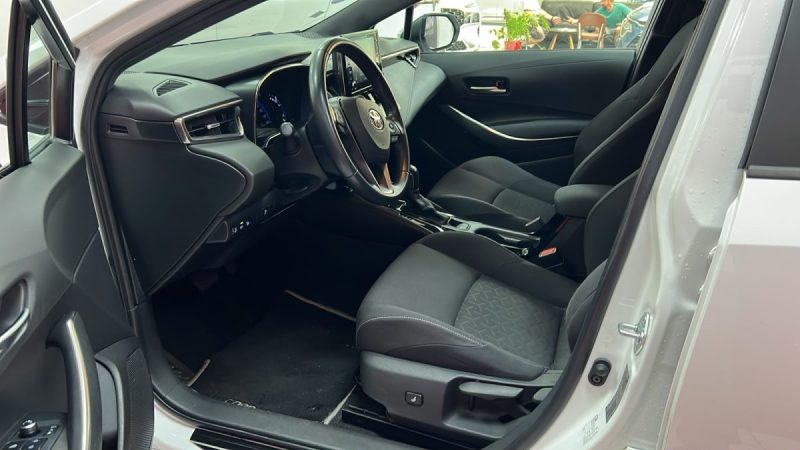 TOYOTA COROLLA BERLINE HYBRIDE 1.8 DYNAMIC BUSINESS 122cv/1 ERE MAIN/TVA RECUPERABLE