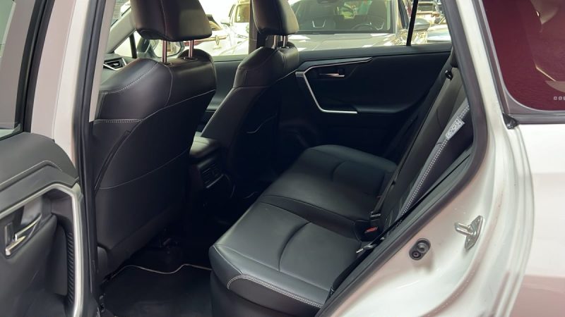 TOTOYA RAV4 SUV HYBRIDE 218cv DYNAMIC BUSINESS + CUIR/1 ERE MAIN/TVA RECUPERABLE