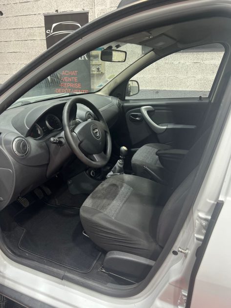 DACIA DUSTER 1.5 DCI 110 AMBIANCE 4X4, 1ère Main, Faible Kilométrage, Distribution Neuve  