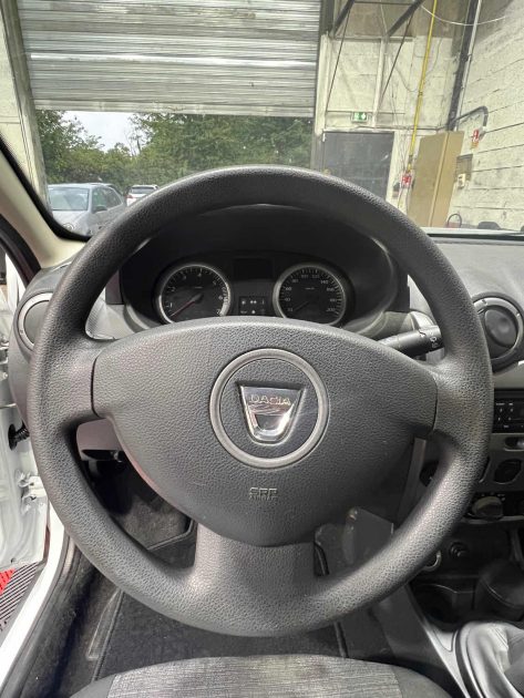 DACIA DUSTER 1.5 DCI 110 AMBIANCE 4X4, 1ère Main, Faible Kilométrage, Distribution Neuve  