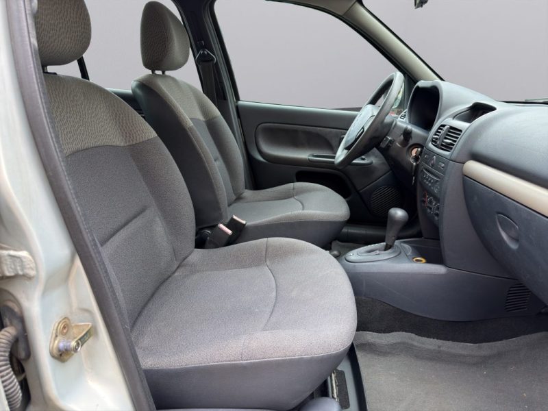 RENAULT CLIO CONFORT DYNAMIQUE1.4 16V 98CV BOITE AUTOMATIQUE  