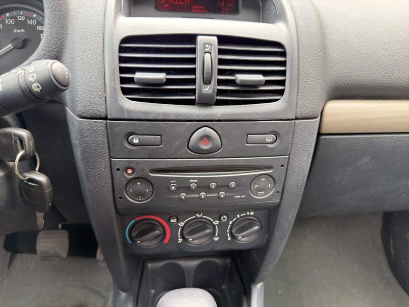 RENAULT CLIO CONFORT DYNAMIQUE1.4 16V 98CV BOITE AUTOMATIQUE  