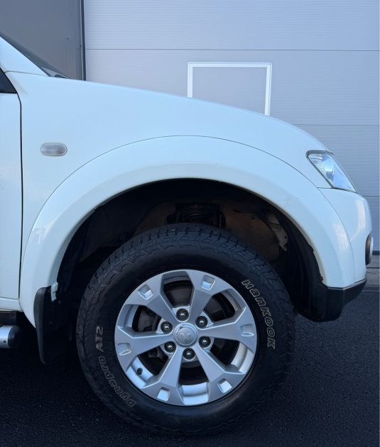 MITSUBISHI L200 - DOUBLE CAB - 2.5 TD - 178 CH - INTENSE - GARANTIE 3 MOIS 