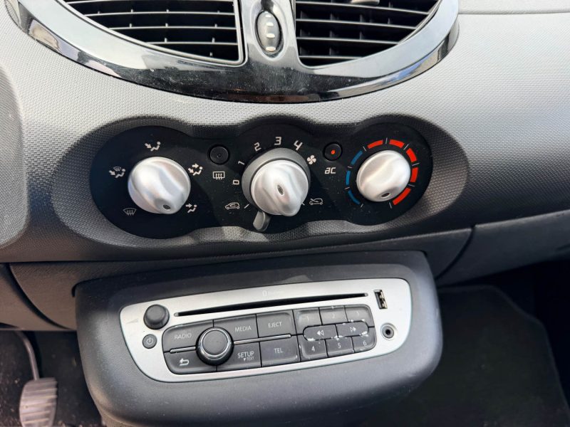 RENAULT TWINGO II 1.2 75 ACCESS 157MKM