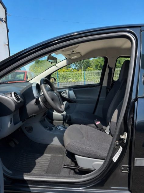 PEUGEOT 107 1.0E 12V TRENDY 2-TRONIC 2005