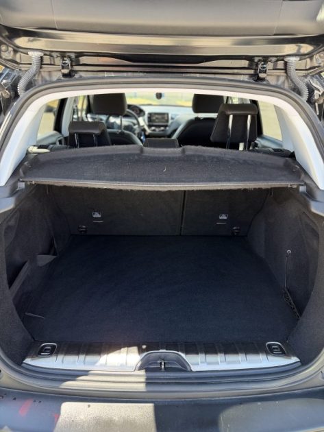 PEUGEOT 2008 CROSSWAY GARANTIE ET REVISÉ