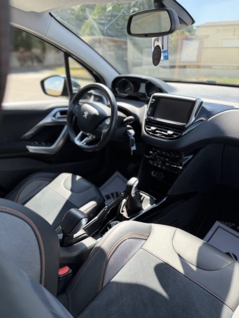 PEUGEOT 2008 CROSSWAY GARANTIE ET REVISÉ