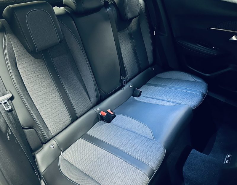 PEUGEOT 2008 1.5 BLUE HDI 130 ALLURE Business EAT8 2021