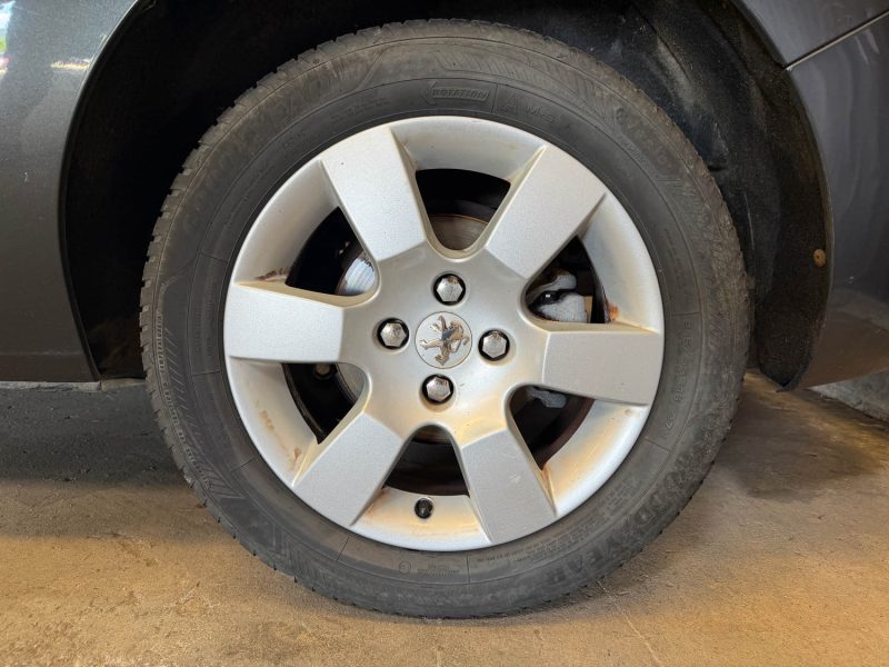 Peugeot 5008 1.6 HDI 112ch Business Pack 7 Places