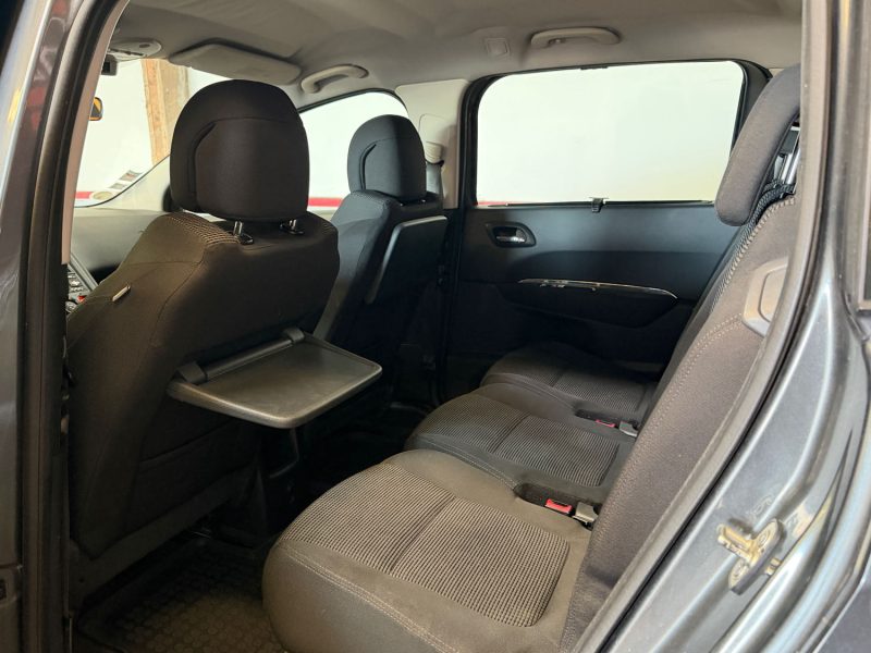 Peugeot 5008 1.6 HDI 112ch Business Pack 7 Places