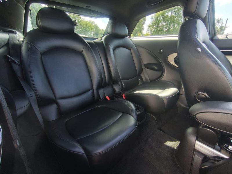 MINI PACEMAN COOPER S 184 PACK RED HOT CHILI ALL4 BA 2014