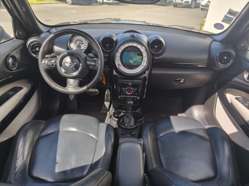 MINI PACEMAN COOPER S 184 PACK RED HOT CHILI ALL4 BA 2014