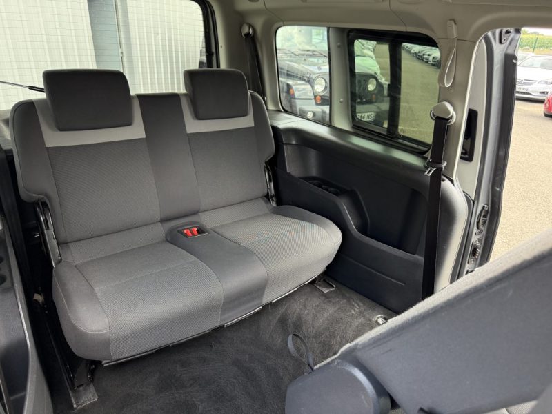 Volkswagen Caddy 1.6 TDI 102ch BlueMotion Technology Confortline 7 Places 1ére Main Garantie 6 Mois 