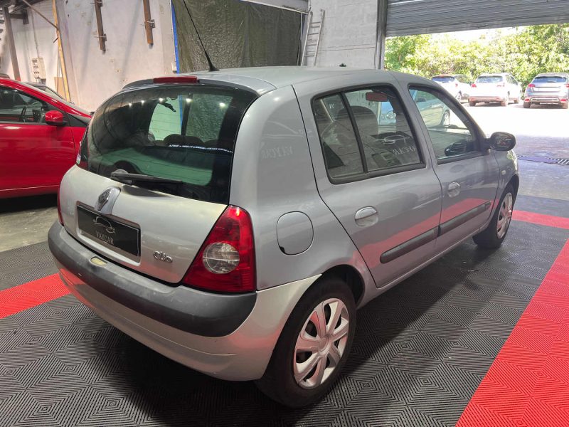 RENAULT CLIO LUXE PRIVILEGE 1.4 16V 2004, Climatisation, Régulateur de vitesse 