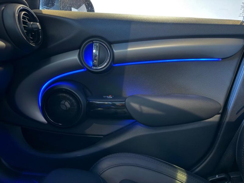 MINI COOPER S 192 JOHN COOPER WORKS / TOIT OUVRANT / UHD / HARMAN KARDON / AFF TETE HAUTE 