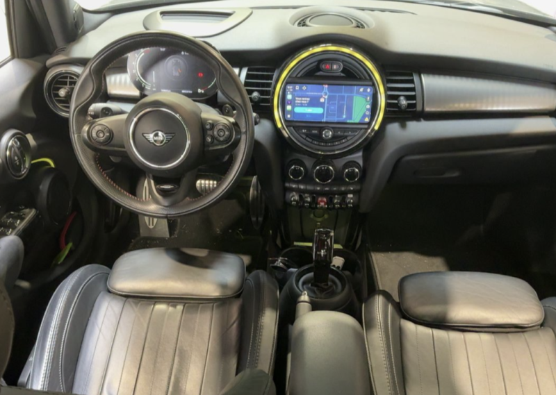 MINI COOPER S 192 JOHN COOPER WORKS / TOIT OUVRANT / UHD / HARMAN KARDON / AFF TETE HAUTE 