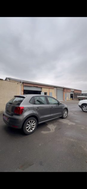 VOLKSWAGEN POLO 1.2 TSI 90 CONFORTLINE 2015
