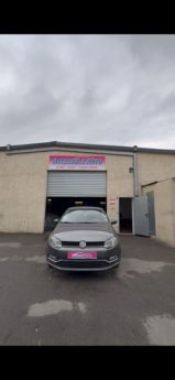 VOLKSWAGEN POLO 1.2 TSI 90 CONFORTLINE 2015