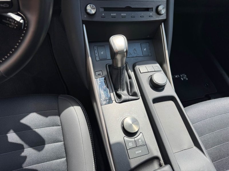 LEXUS IS 300H PACK BUISNESS 181CV 2020 1ERE MAIN GARANTIE