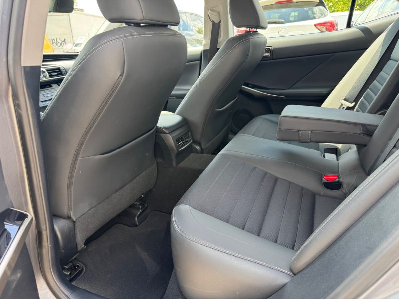 LEXUS IS 300H PACK BUISNESS 181CV 2020 1ERE MAIN GARANTIE