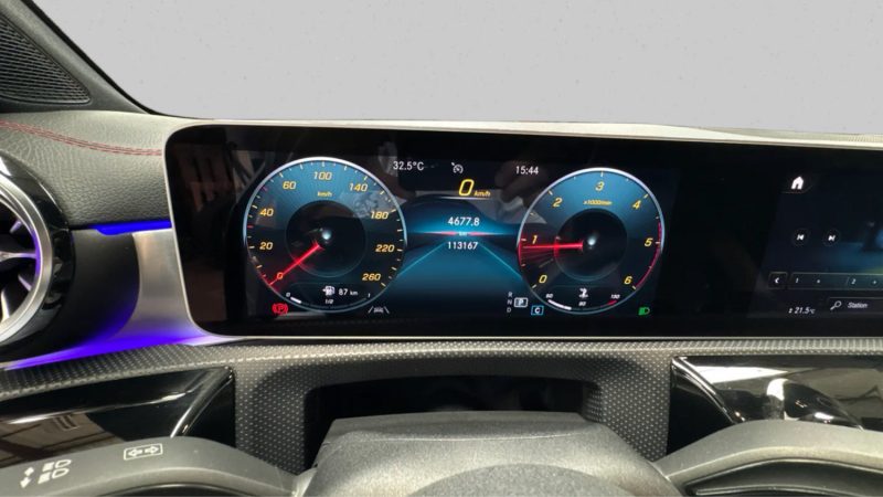 MERCEDES CLA 180D AMG LINE BVA 7G TOIT OUVRANT 2019