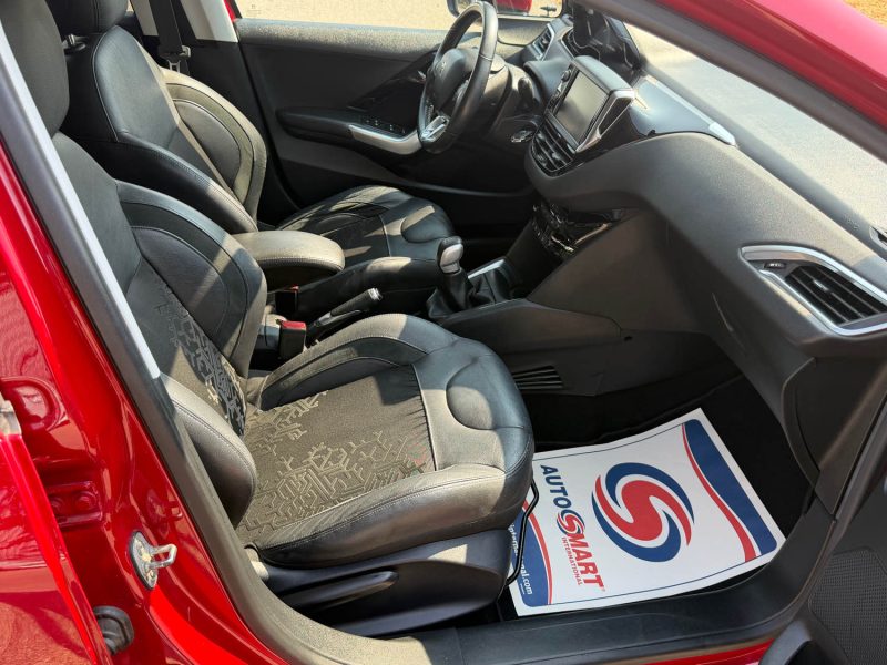 Peugeot 208 1.6 VTi 120ch Feline - Clim - Régulateur - Gps - Bluetooth - Révisée & Garantie 6 mois