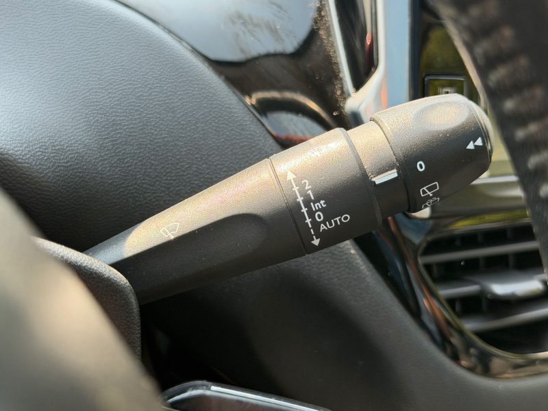 Peugeot 208 1.6 VTi 120ch Feline - Clim - Régulateur - Gps - Bluetooth - Révisée & Garantie 6 mois