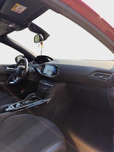 PEUGEOT 308 1.5 BLUE HDI 130 GT LINE / CAMERA / CARPLAY
