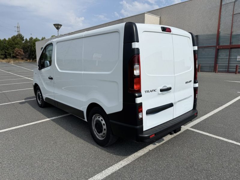 RENAULT TRAFIC L1H1 2.0 145