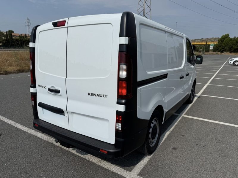 RENAULT TRAFIC L1H1 2.0 145