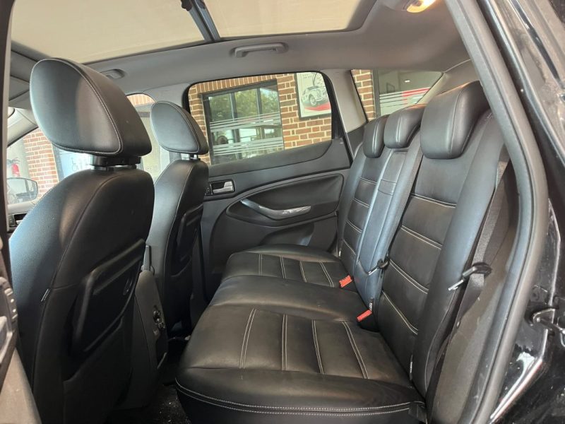 🚗 FORD KUGA 2.0 TDCi 136 Ch TREND 🌞 Toit panoramique • 📡 Radars de recul