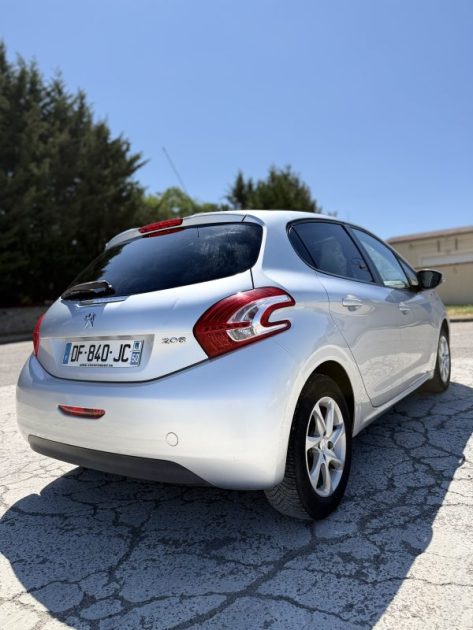 PEUGEOT 208 1.2 VTI 82 STYLE 2014